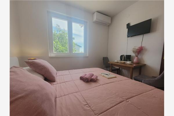 Room A2, for 2 persons