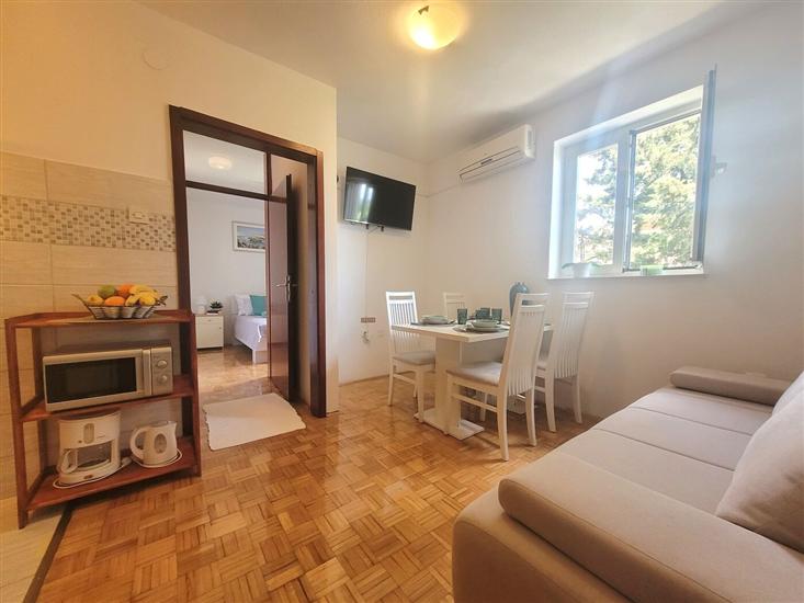 Apartment A4, for 3 persons