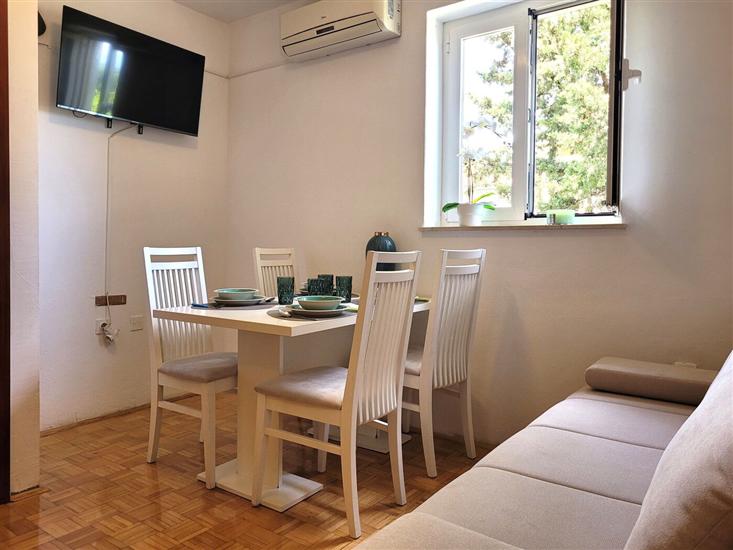 Apartment A4, for 3 persons