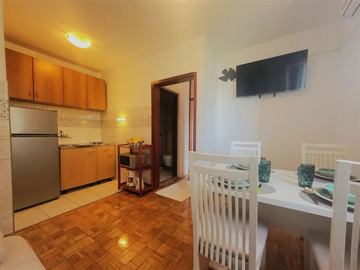 Apartment A4, for 3 persons