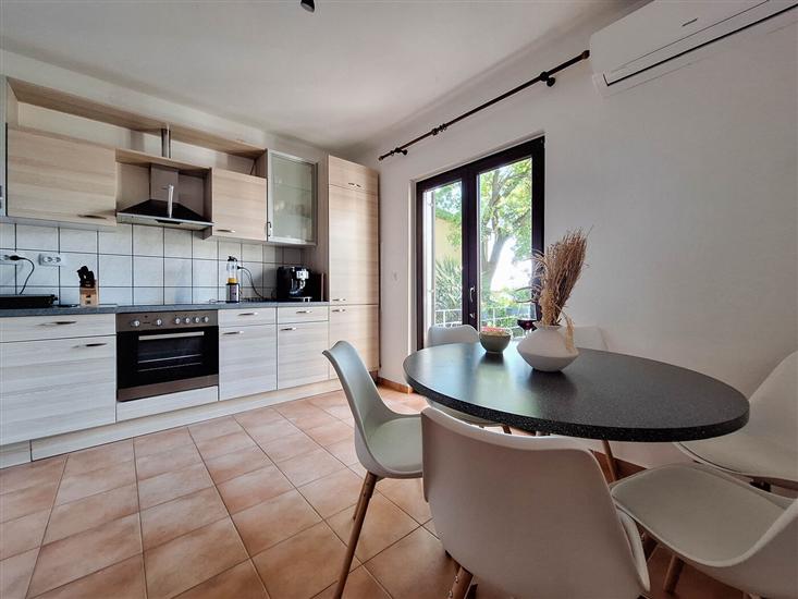 House K1, for 8 persons