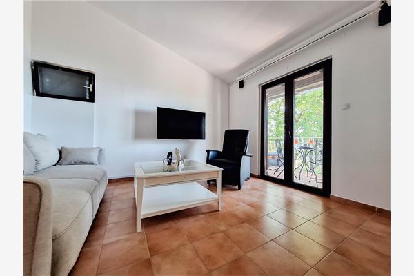 House K1, for 8 persons