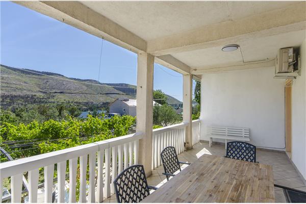 Apartment A1, for 5 persons