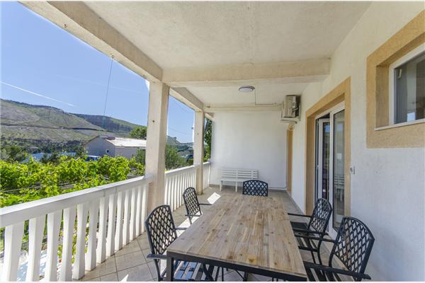 Apartment A1, for 5 persons