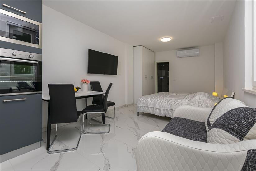 Apartment A2, for 3 persons