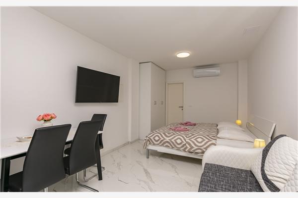 Apartment A2, for 3 persons