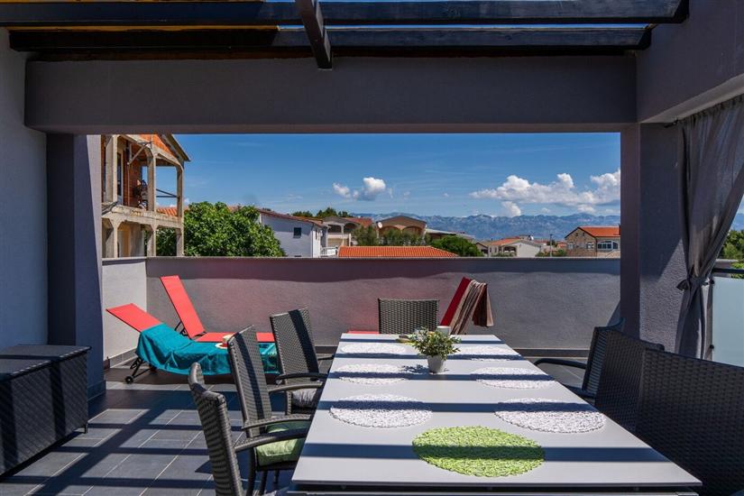 Apartment A2, for 6 persons