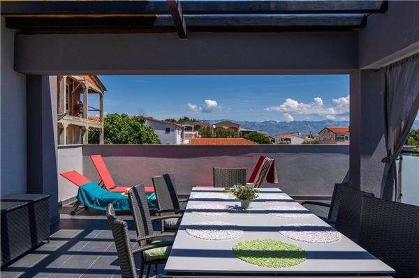 Apartment A2, for 6 persons