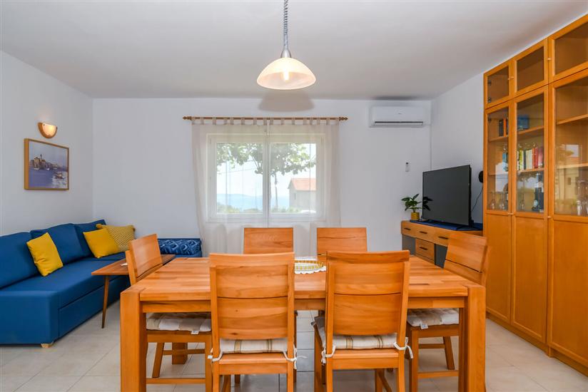 Apartment A1, for 5 persons