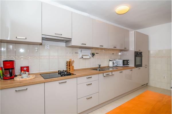 Apartment A1, for 5 persons