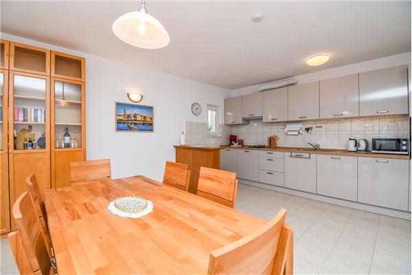 Apartment A1, for 5 persons