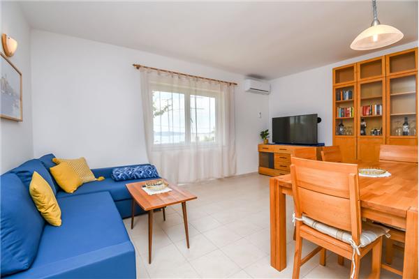 Apartment A1, for 5 persons