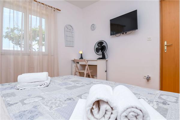 Apartment A1, for 5 persons