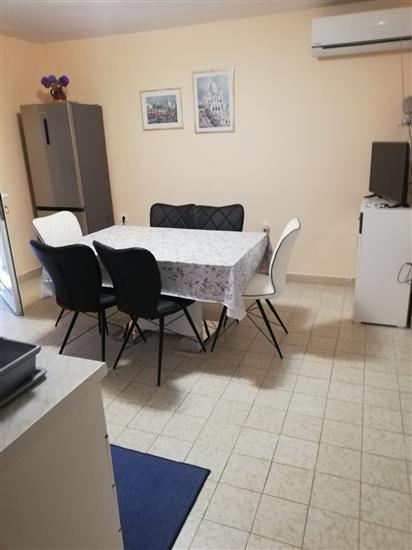 Apartment A1, for 7 persons