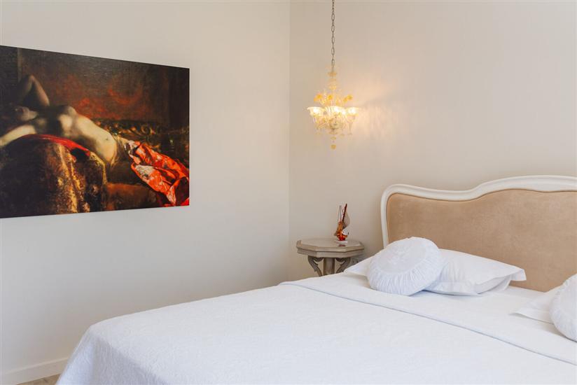 House K1, for 12 persons