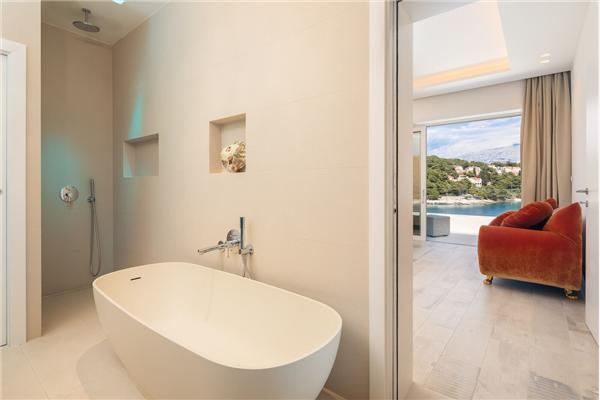 House K1, for 12 persons