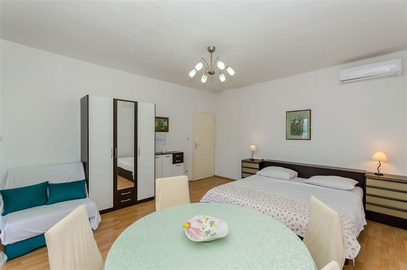Apartment A2, for 4 persons