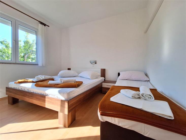 Apartment A3, for 5 persons