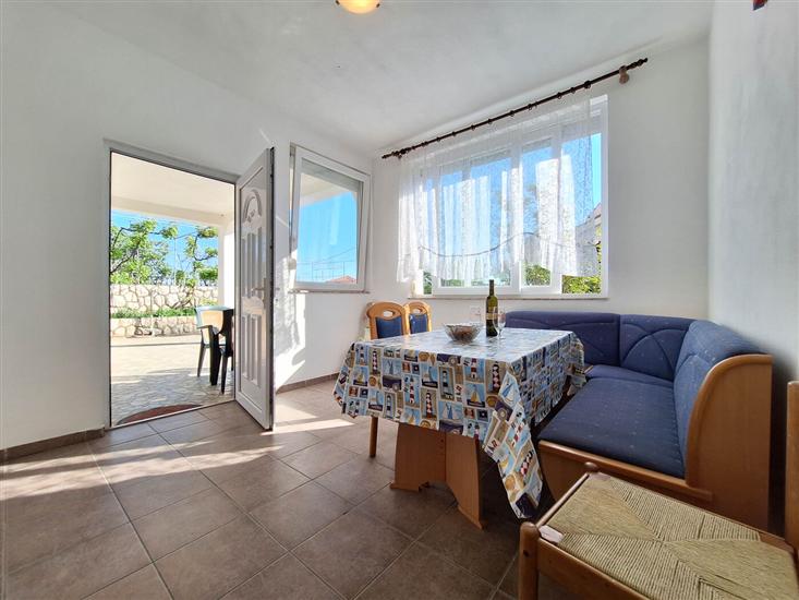 Apartment A3, for 5 persons