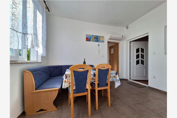 Apartment A3, for 5 persons