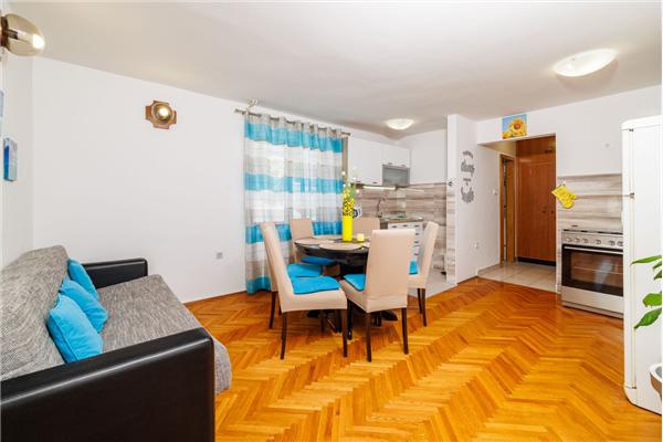 Apartment A5, for 6 persons