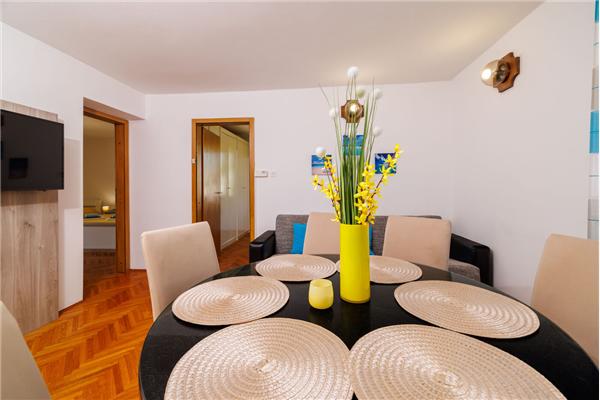 Apartment A5, for 6 persons