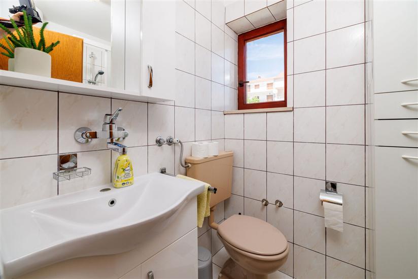 Apartment A5, for 6 persons