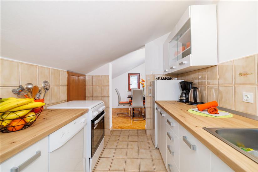 Apartment A4, for 6 persons