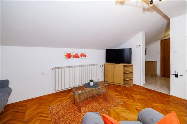 Apartment A4, for 6 persons