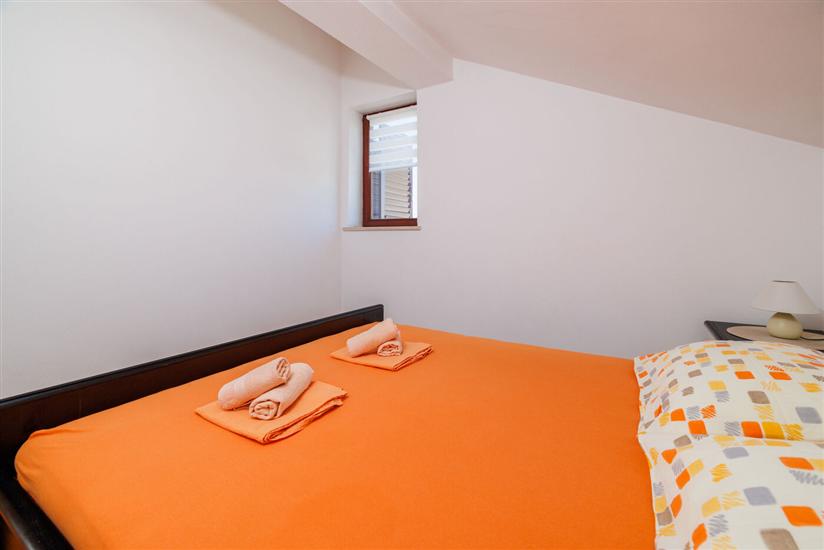 Apartment A4, for 6 persons