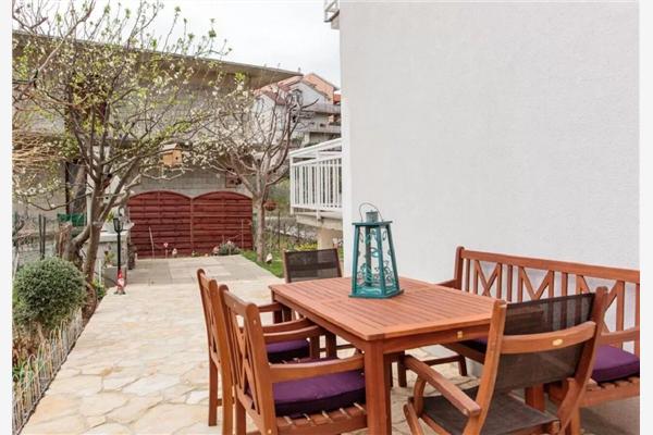 Apartment A2, for 3 persons