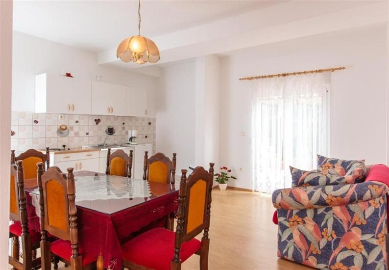 Apartment A2, for 3 persons