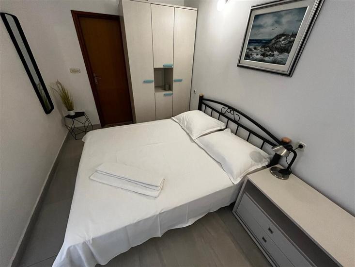 Apartment A2, for 3 persons