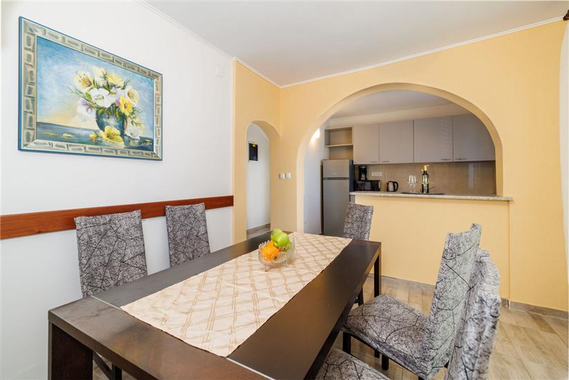 Apartment A1, for 6 persons