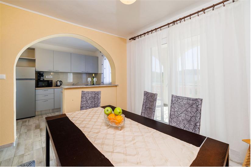 Apartment A1, for 6 persons