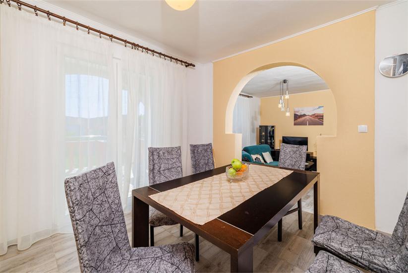 Apartment A1, for 6 persons