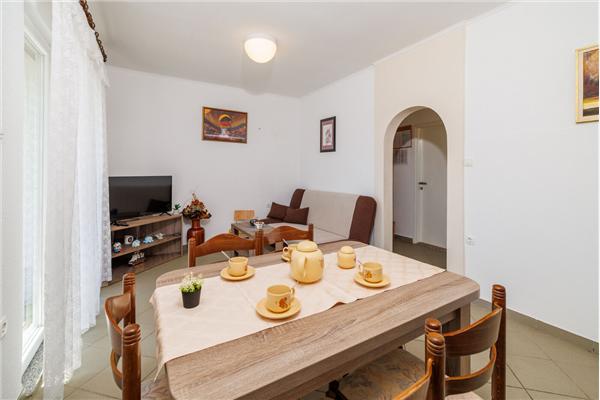 Apartment A2, for 4 persons