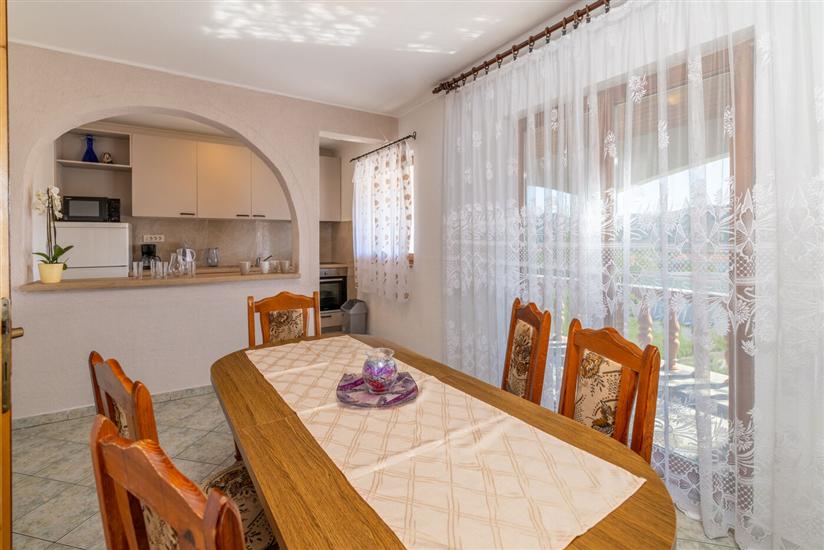 Apartment A3, for 7 persons