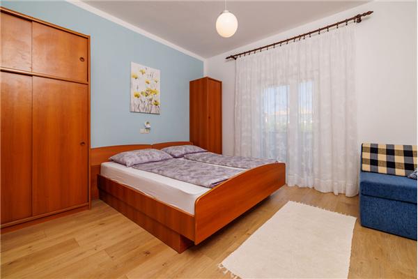 Apartment A1, for 5 persons