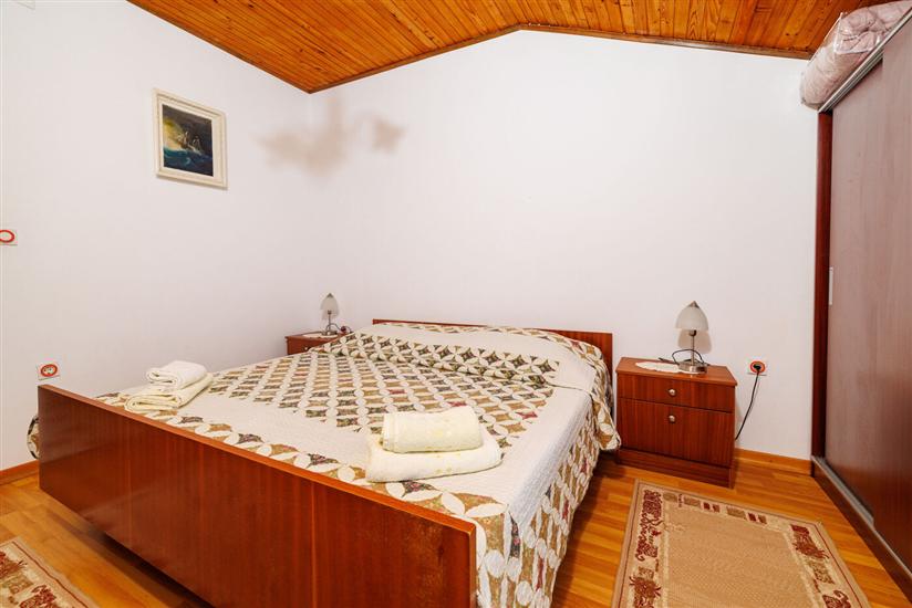 Apartman A2, na 5 osebe