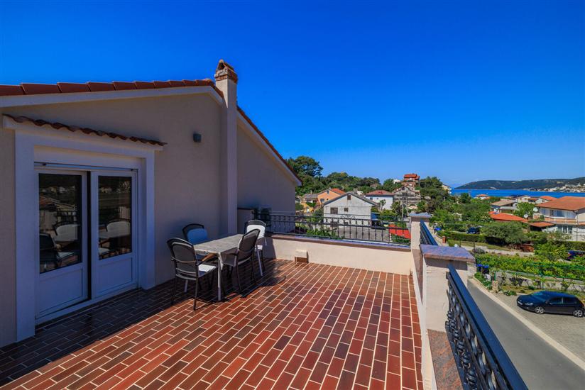 Apartman A2, na 5 osebe