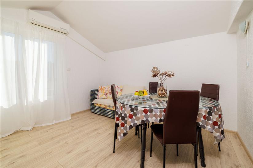 Apartment A1, for 6 persons