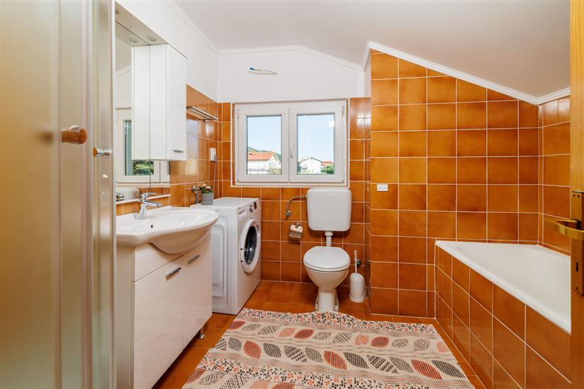 Apartment A1, for 6 persons