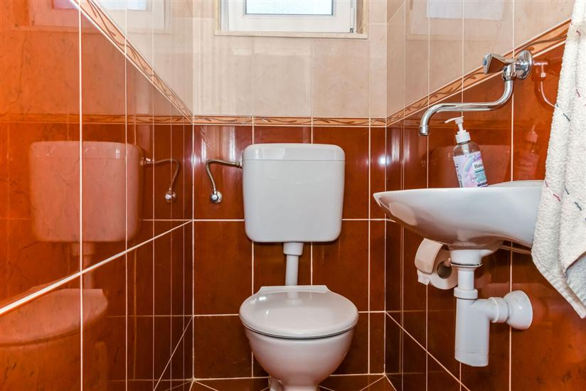 Apartment A1, for 6 persons