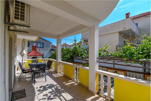 Apartment A1, for 6 persons