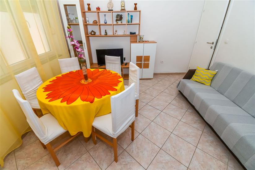 Apartment A1, for 6 persons