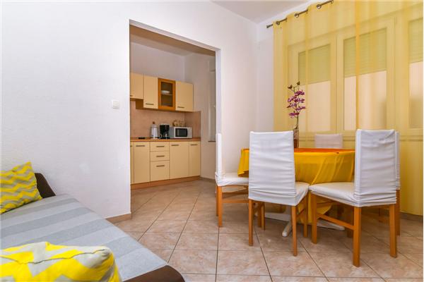 Apartment A1, for 6 persons
