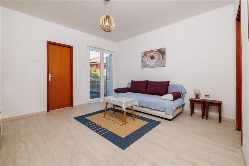 Apartment A1, for 5 persons