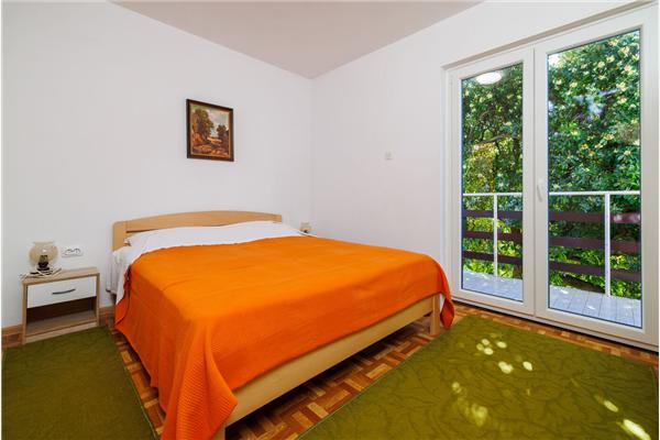 Apartment A1, for 5 persons