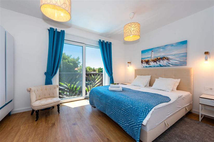 House K1, for 8 persons